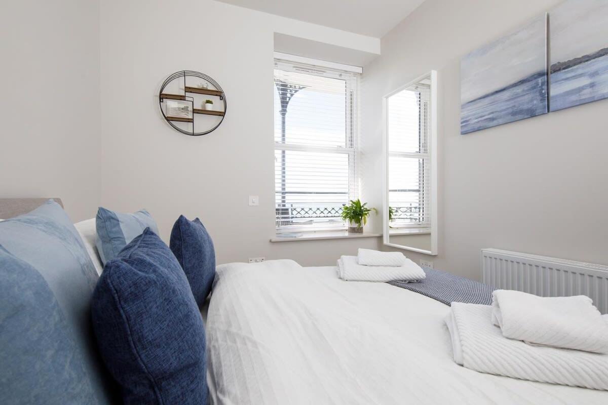 Panoramic Sea Views In Beachfront Apt W Balcony Bognor Regis Dış mekan fotoğraf