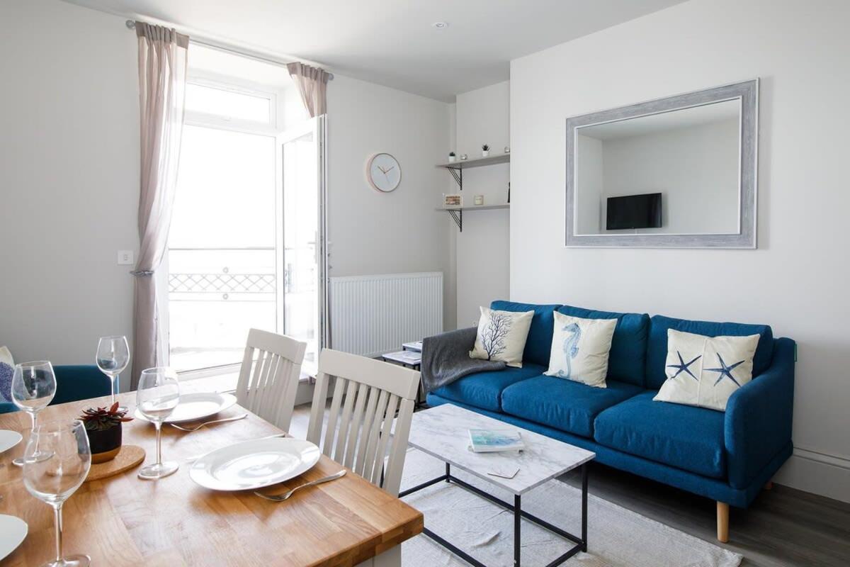 Panoramic Sea Views In Beachfront Apt W Balcony Bognor Regis Dış mekan fotoğraf