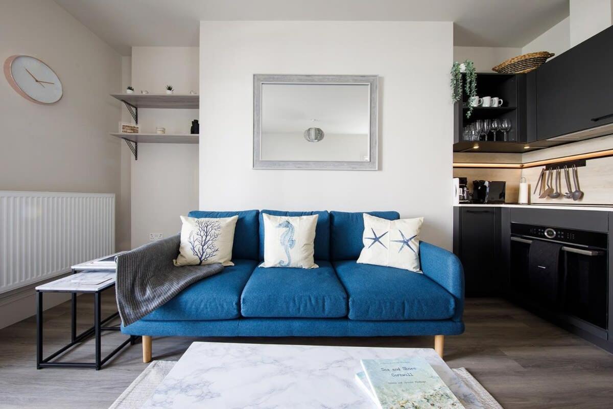 Panoramic Sea Views In Beachfront Apt W Balcony Bognor Regis Dış mekan fotoğraf